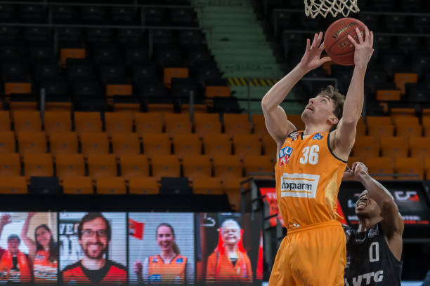 此前曼联连 此前曼联连