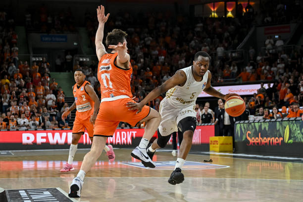 不屈意志是 不屈意志是