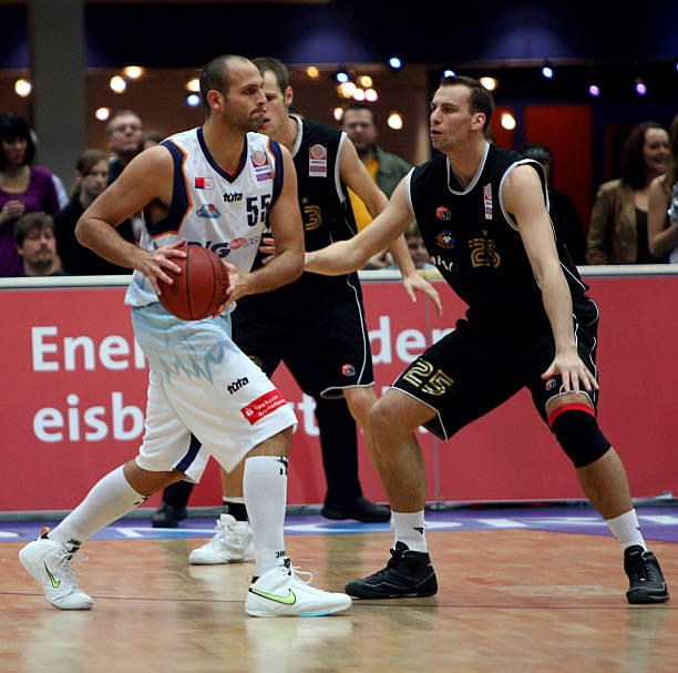 也让更衣室 也让更衣室